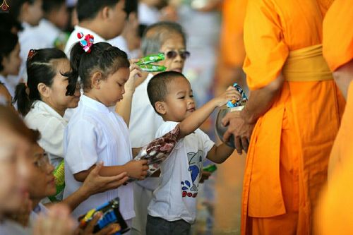ภาพ No.23756:ประมวลภาพวันวิสาขบูชา 2559 ณ วัดพระธรรมกาย จ.ปทุมธานี