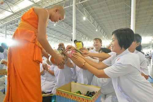 ภาพ No.23781:ประมวลภาพวันวิสาขบูชา 2559 ณ วัดพระธรรมกาย จ.ปทุมธานี