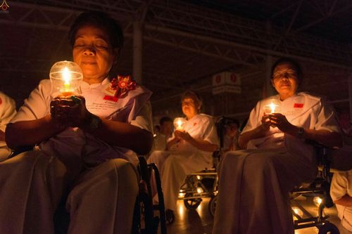 ภาพ No.23788:ประมวลภาพวันวิสาขบูชา 2559 ณ วัดพระธรรมกาย จ.ปทุมธานี