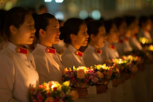 ภาพ No.23798:ประมวลภาพวันวิสาขบูชา 2559 ณ วัดพระธรรมกาย จ.ปทุมธานี