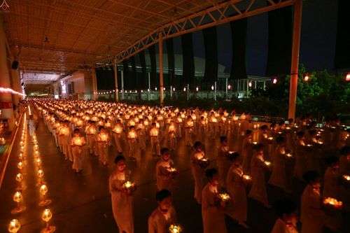 ภาพ No.23802:ประมวลภาพวันวิสาขบูชา 2559 ณ วัดพระธรรมกาย จ.ปทุมธานี