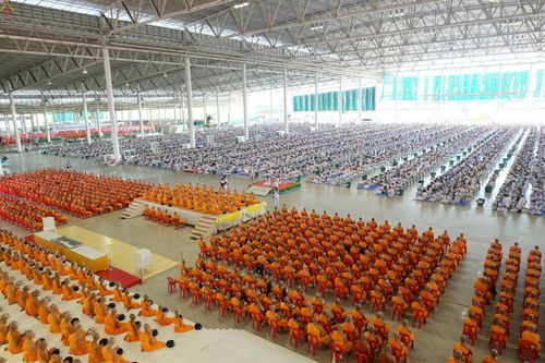 ภาพ No.23807:ประมวลภาพวันวิสาขบูชา 2559 ณ วัดพระธรรมกาย จ.ปทุมธานี