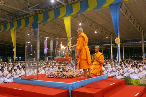 ภาพ No.23848:ประมวลภาพวันวิสาขบูชา 2559 ณ วัดพระธรรมกาย จ.ปทุมธานี