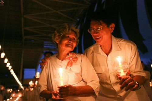 ภาพ No.23901:ประมวลภาพวันวิสาขบูชา 2559 ณ วัดพระธรรมกาย จ.ปทุมธานี