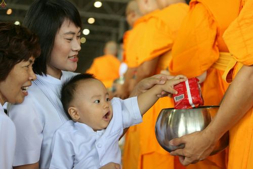 ภาพ No.23921:ประมวลภาพวันวิสาขบูชา 2559 ณ วัดพระธรรมกาย จ.ปทุมธานี