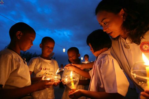 ภาพ No.23967:ประมวลภาพวันวิสาขบูชา 2559 ณ วัดพระธรรมกาย จ.ปทุมธานี