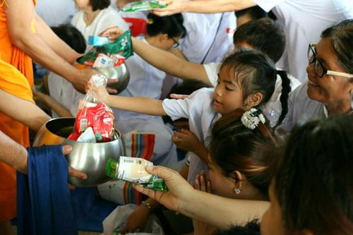 ภาพ No.23994:ประมวลภาพวันวิสาขบูชา 2559 ณ วัดพระธรรมกาย จ.ปทุมธานี