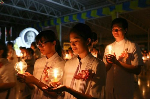 ภาพ No.24001:ประมวลภาพวันวิสาขบูชา 2559 ณ วัดพระธรรมกาย จ.ปทุมธานี