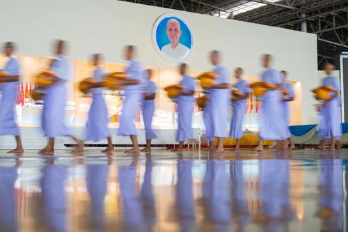 ภาพ No.37855:พิธีขอขมารับบาตรและผ้าไตร