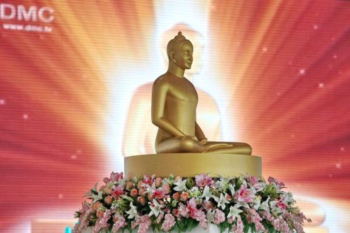 ภาพ No.37857:พิธีขอขมารับบาตรและผ้าไตร