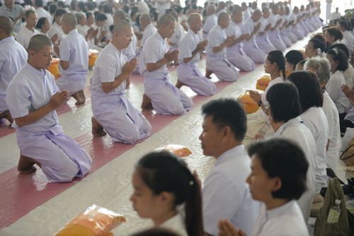 ภาพ No.37884:พิธีขอขมารับบาตรและผ้าไตร