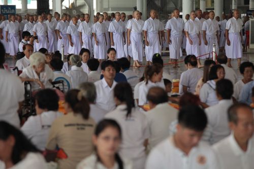 ภาพ No.37860:พิธีขอขมารับบาตรและผ้าไตร