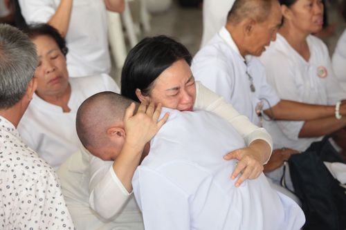 ภาพ No.37864:พิธีขอขมารับบาตรและผ้าไตร