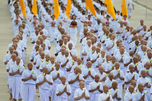 ภาพ No.37941:พิธีเวียนประทักษิณและวันทามหาธรรมกายเจดีย์