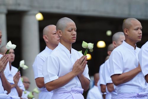 ภาพ No.37949:พิธีเวียนประทักษิณและวันทามหาธรรมกายเจดีย์