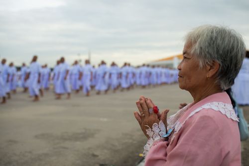 ภาพ No.37945:พิธีเวียนประทักษิณและวันทามหาธรรมกายเจดีย์