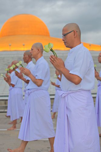 ภาพ No.37894:พิธีเวียนประทักษิณและวันทามหาธรรมกายเจดีย์