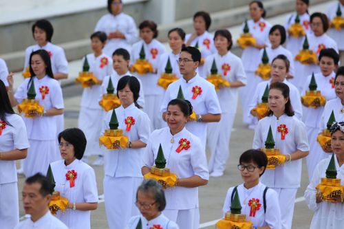 ภาพ No.37910:พิธีเวียนประทักษิณและวันทามหาธรรมกายเจดีย์