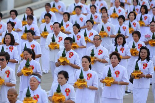 ภาพ No.37916:พิธีเวียนประทักษิณและวันทามหาธรรมกายเจดีย์