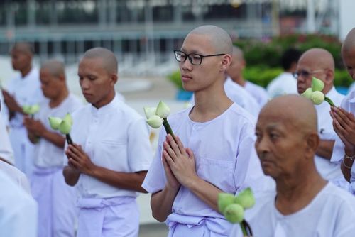 ภาพ No.37953:พิธีเวียนประทักษิณและวันทามหาธรรมกายเจดีย์