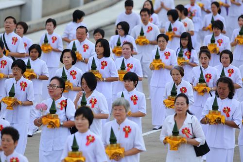ภาพ No.37918:พิธีเวียนประทักษิณและวันทามหาธรรมกายเจดีย์