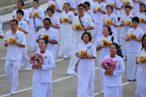 ภาพ No.37920:พิธีเวียนประทักษิณและวันทามหาธรรมกายเจดีย์