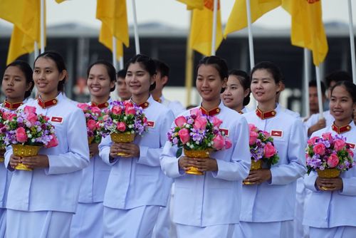 ภาพ No.37956:พิธีเวียนประทักษิณและวันทามหาธรรมกายเจดีย์