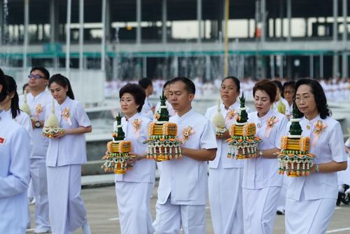 ภาพ No.37958:พิธีเวียนประทักษิณและวันทามหาธรรมกายเจดีย์