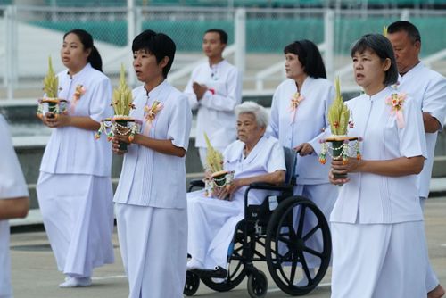 ภาพ No.37961:พิธีเวียนประทักษิณและวันทามหาธรรมกายเจดีย์