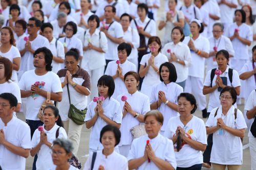 ภาพ No.37934:พิธีเวียนประทักษิณและวันทามหาธรรมกายเจดีย์