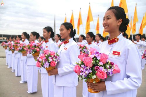 ภาพ No.24402:พิธีบรรพชาอุปสมบทหมู่ธรรมทายาท รุ่นเข้าพรรษา ปี 2559