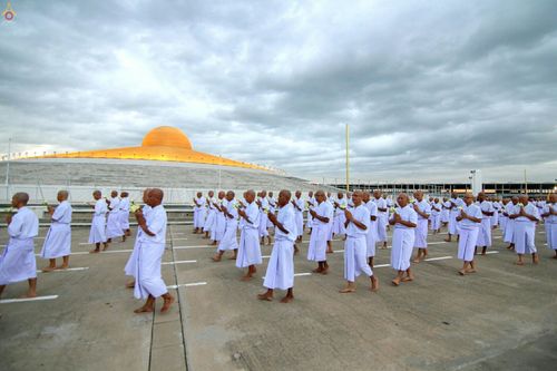 ภาพ No.24406:พิธีบรรพชาอุปสมบทหมู่ธรรมทายาท รุ่นเข้าพรรษา ปี 2559