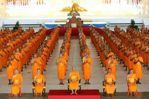 ภาพ No.24422:พิธีบรรพชาอุปสมบทหมู่ธรรมทายาท รุ่นเข้าพรรษา ปี 2559
