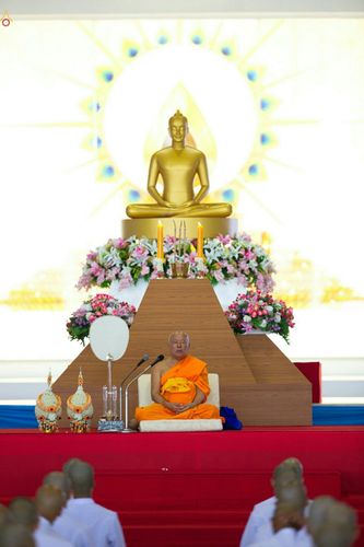 ภาพ No.24427:พิธีบรรพชาอุปสมบทหมู่ธรรมทายาท รุ่นเข้าพรรษา ปี 2559