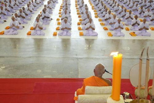 ภาพ No.24434:พิธีบรรพชาอุปสมบทหมู่ธรรมทายาท รุ่นเข้าพรรษา ปี 2559