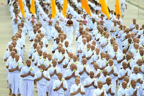 ภาพ No.24441:พิธีบรรพชาอุปสมบทหมู่ธรรมทายาท รุ่นเข้าพรรษา ปี 2559