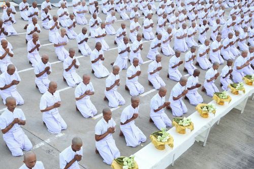 ภาพ No.24444:พิธีบรรพชาอุปสมบทหมู่ธรรมทายาท รุ่นเข้าพรรษา ปี 2559