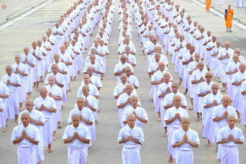 ภาพ No.24454:พิธีบรรพชาอุปสมบทหมู่ธรรมทายาท รุ่นเข้าพรรษา ปี 2559