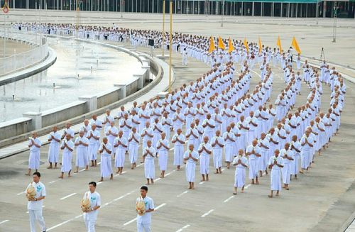 ภาพ No.24487:พิธีบรรพชาอุปสมบทหมู่ธรรมทายาท รุ่นเข้าพรรษา ปี 2559