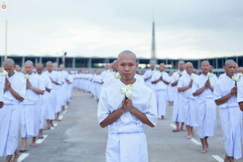 ภาพ No.24492:พิธีบรรพชาอุปสมบทหมู่ธรรมทายาท รุ่นเข้าพรรษา ปี 2559