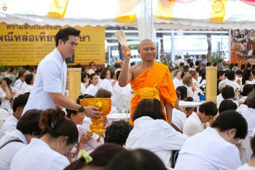 ภาพ No.24563:วันอาสาฬหบูชา ประจำปี 2559 ณ วัดพระธรรมกาย