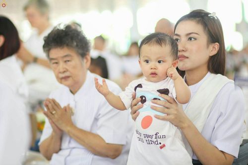 ภาพ No.24607:วันอาสาฬหบูชา ประจำปี 2559 ณ วัดพระธรรมกาย