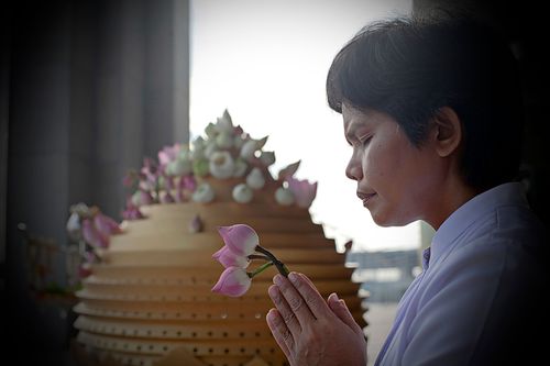 ภาพ No.38015:ตักบาตรพระบวชแสนเข้าพรรษา