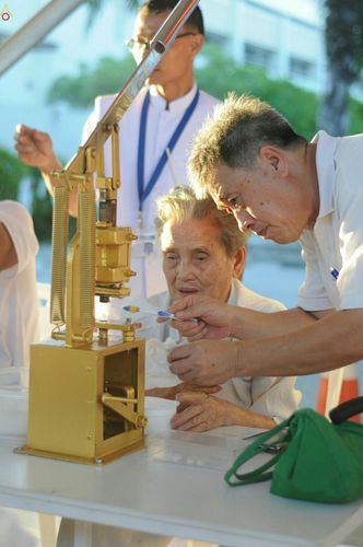 ภาพ No.24949:ประมวลภาพงานบุญวันสมาธิโลก ประจำปี 2559 ณ วัดพระธรรมกาย