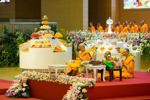 ภาพ No.24935:ประมวลภาพงานบุญวันสมาธิโลก ประจำปี 2559 ณ วัดพระธรรมกาย