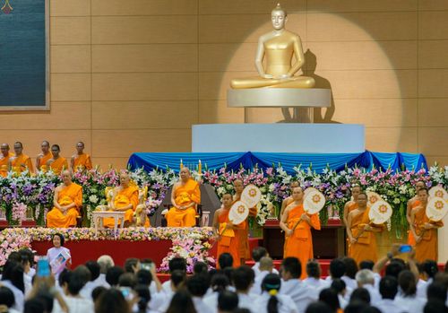 ภาพ No.25004:ประมวลภาพงานบุญวันสมาธิโลก ประจำปี 2559 ณ วัดพระธรรมกาย