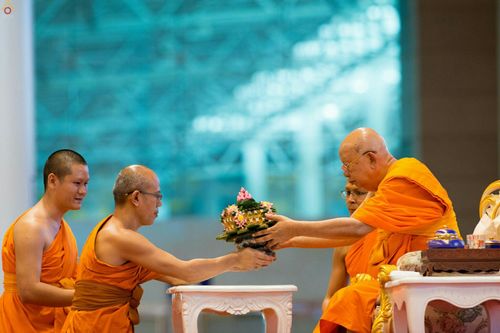 ภาพ No.25016:ประมวลภาพงานบุญวันสมาธิโลก ประจำปี 2559 ณ วัดพระธรรมกาย