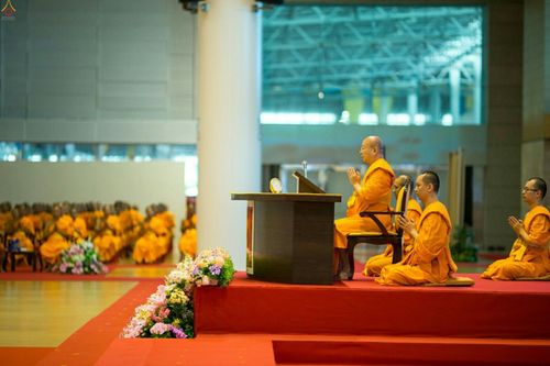 ภาพ No.25039:ประมวลภาพงานบุญวันสมาธิโลก ประจำปี 2559 ณ วัดพระธรรมกาย