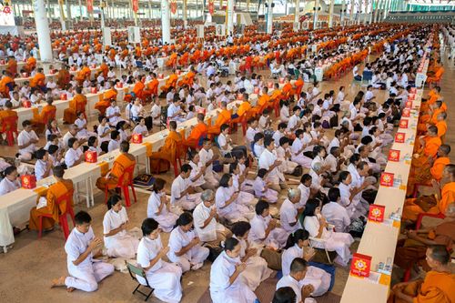 ภาพ No.25064:ประมวลภาพงานบุญวันสมาธิโลก ประจำปี 2559 ณ วัดพระธรรมกาย