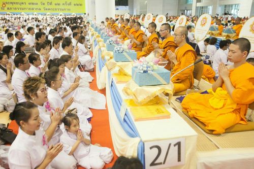 ภาพ No.25068:ประมวลภาพงานบุญวันสมาธิโลก ประจำปี 2559 ณ วัดพระธรรมกาย